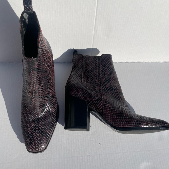 Marc Fisher Taline Snakeskin Ankle Booties | Size 9.5 - Picture 4 of 8